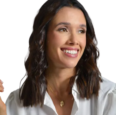 Thaynara Teixeira sorrindo