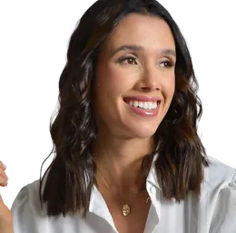 Thaynara Teixeira sorrindo