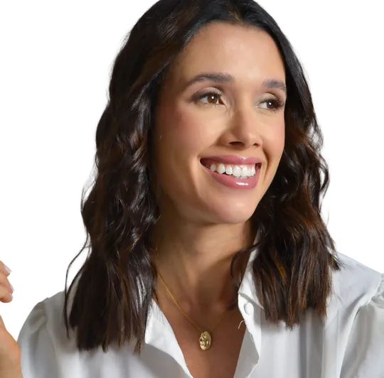 Thaynara Teixeira sorrindo